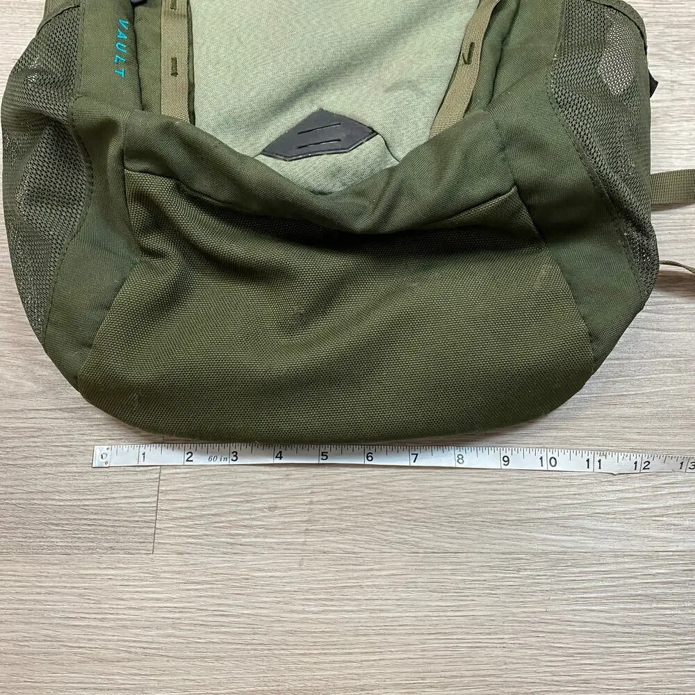 The North Face Vault Everyday Commuter Backpack Laptop Daypack